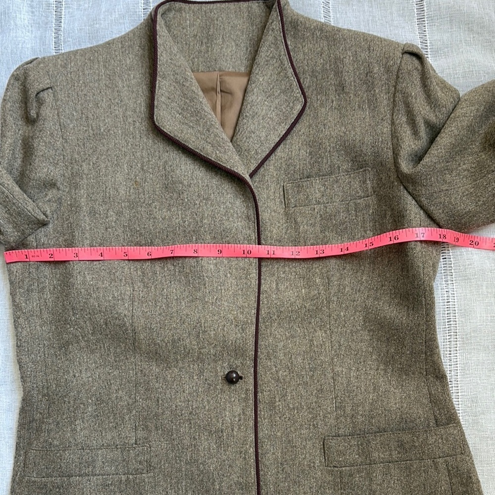Unique Vintage Brown Blazer with Purple Trim - Picture 9 of 12